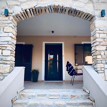 Ferienwohnungen VI La Mare With Heated Pool Zadar Ngoại thất bức ảnh