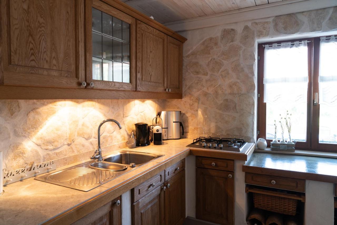 Ferienwohnungen VI La Mare With Heated Pool Zadar Ngoại thất bức ảnh
