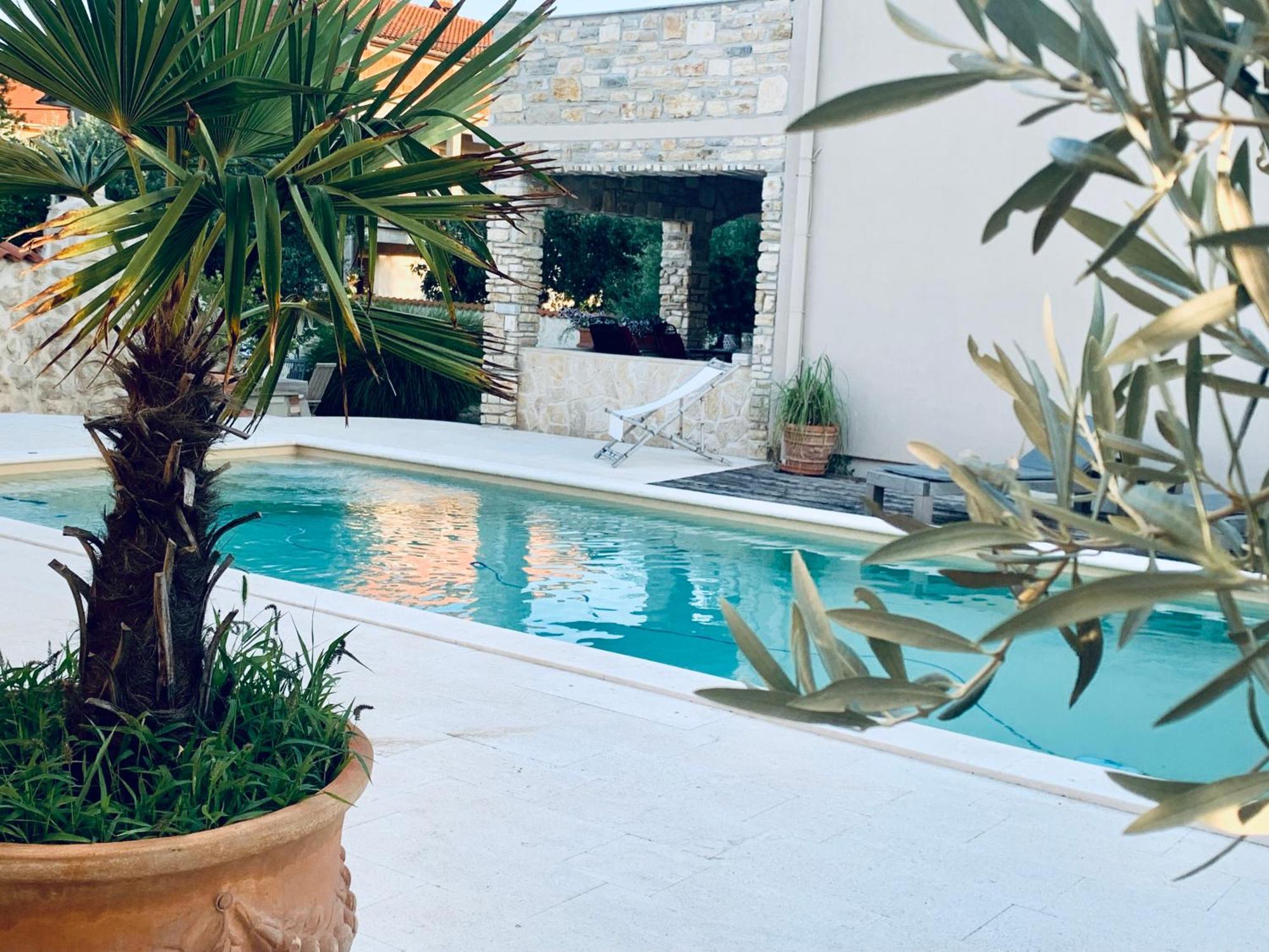 Ferienwohnungen VI La Mare With Heated Pool Zadar Ngoại thất bức ảnh