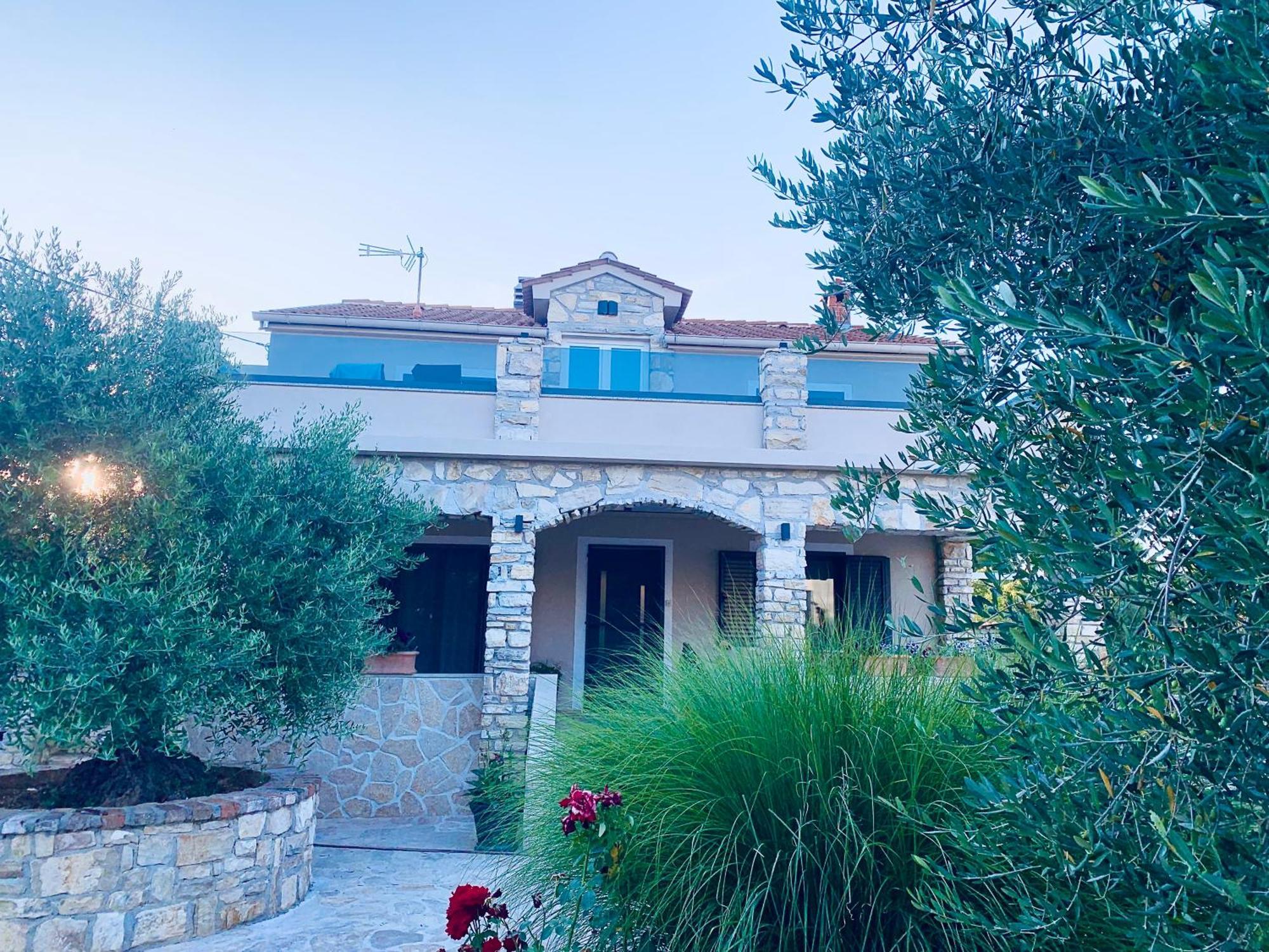 Ferienwohnungen VI La Mare With Heated Pool Zadar Ngoại thất bức ảnh