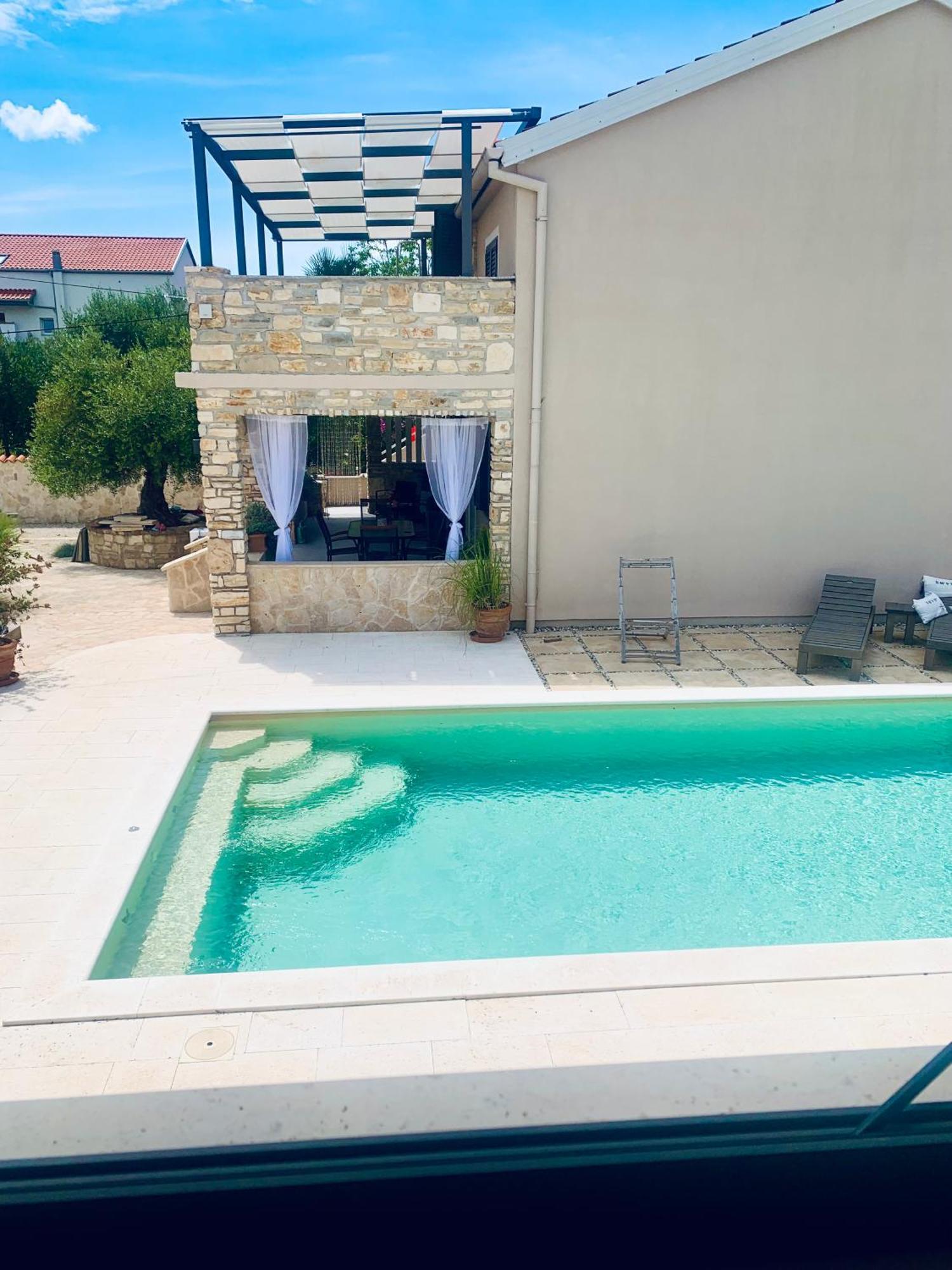 Ferienwohnungen VI La Mare With Heated Pool Zadar Ngoại thất bức ảnh